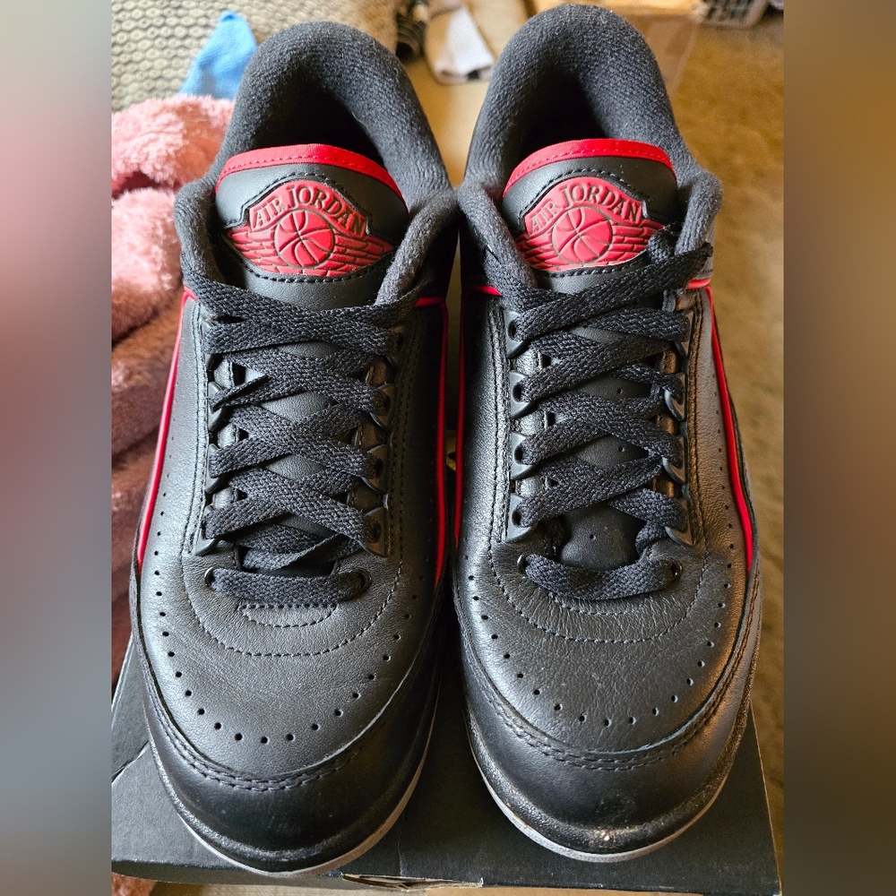 AIR JORDAN 2 RETRO LOW (GS) - Picture 3 of 9